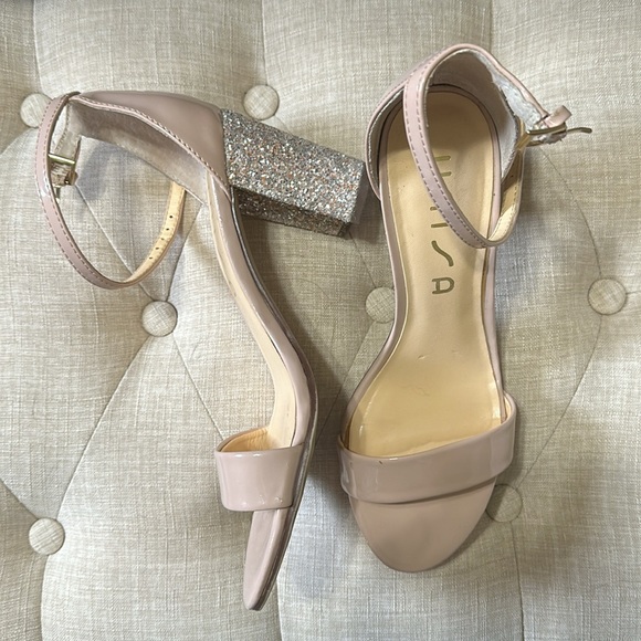 Unías heels - Picture 3 of 8